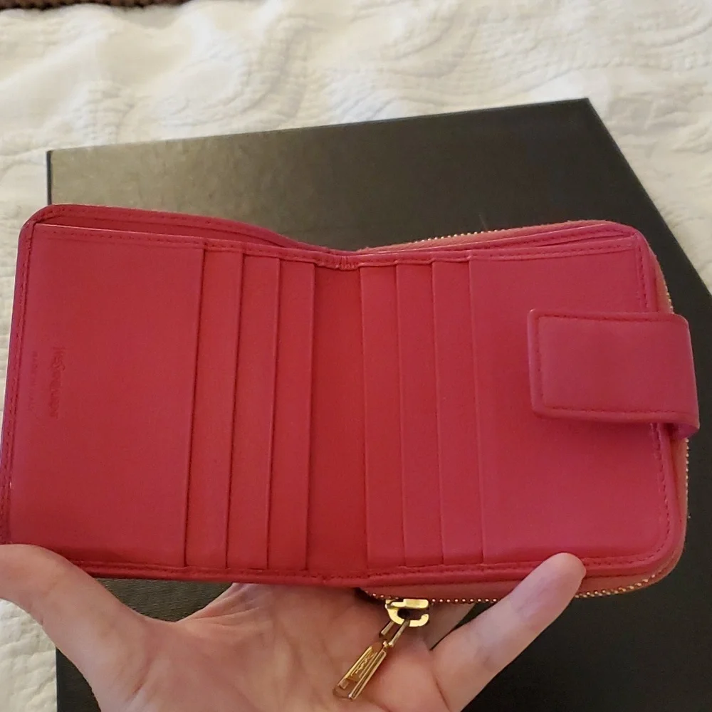 Yves Saint Laurent wallet - Picture 9 of 12